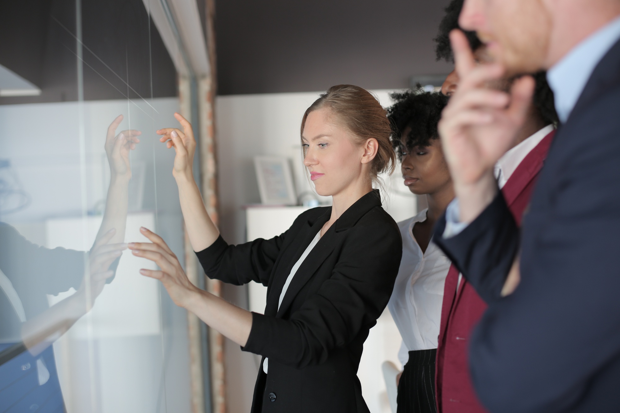 Read more about the article Zarządzanie zmianą w organizacji: skuteczne modele i liderzy